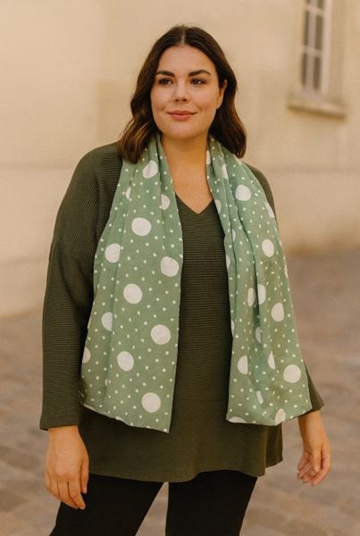 Picture of CURVY GIRL CASHMERE SWEATER WITH RHINESTONES